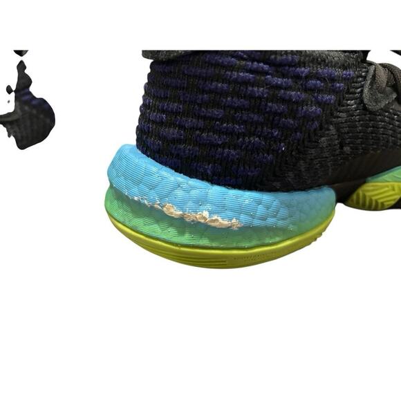 Adidas Trae Young 2 Basketball - Picture 8 of 11